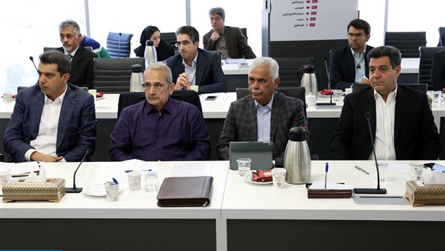 اولین نشست از سلسله‌نشست‌های «گفت‌وگو و توسعه» با عنوان «پیمان‌سپاری ارزی، ترمز تولید و صادرات»، با حضور هیات رئیسه اتاق ایران و فعالان اقتصادی بخش خصوصی در اتاق ایران برگزار شد.
