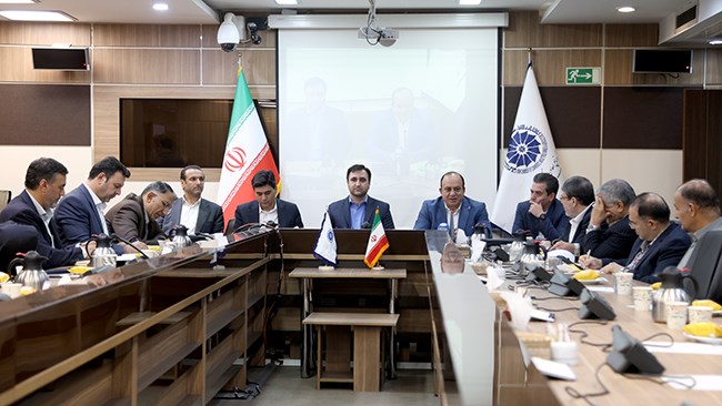رئیس کمیسیون گردشگری اتاق ایران با اشاره به فراهم نبودن زیرساخت‌های گردشگری گفت: بخش خصوصی با همراهی دولت می‌تواند طی دو سال زیرساخت‌های گردشگری را بهبود بدهد.