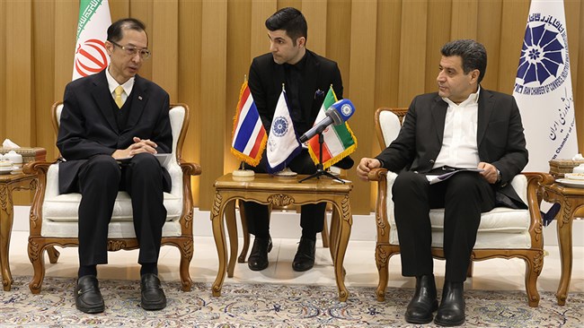 پیکیت بونساد، سفیر تایلند در دیدار با رئیس اتاق بازرگانی، صنایع، معادن و کشاورزی ایران تاکید کرد که اولویتش افزایش سطح همکاری‌های اقتصادی به ویژه میان بخش‌های خصوصی دو کشور است.