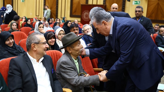 صمد حسن‌زاده رئیس اتاق ایران در گردهمایی بنیاد نیکوکاران راه آسمان که با حضور شخصیت‌های علمی و فرهنگی در اتاق ایران برگزار شد، از خیرین نیک‌اندیش خواست تا به سوی ارتقای زیرساخت‌‌های اساسی و گسترش رفاه گام بردارند.