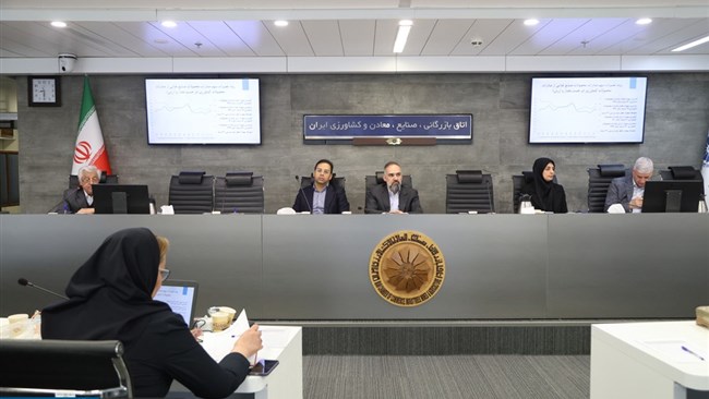 رئیس کمیسیون صنایع غذایی اتاق ایران، آمار صادرات در بخش کشاورزی را در 10 ماهه گذشته 4.9 میلیارد دلار برآورد کرد و گفت: شرایط صادرات کشور در این حوزه در مقایسه با رقبای خارجی مناسب نیست.
