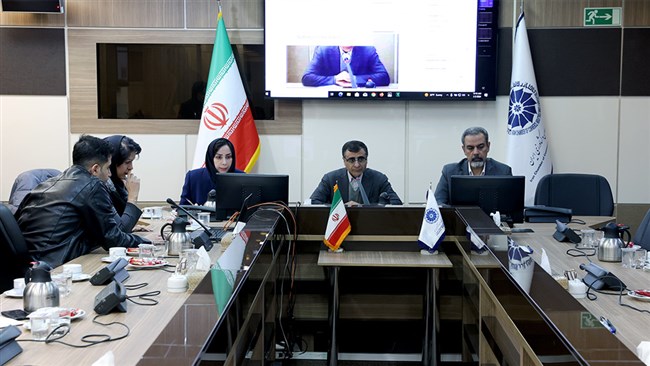 اتاق ایران قرار است طی دو هفته آینده با توجه به نامه دبیر هیات دولت، دیدگاه‌های خود را درباره تدوین سند جامع توسعه دریامحور جمع‌بندی و ارسال کند.