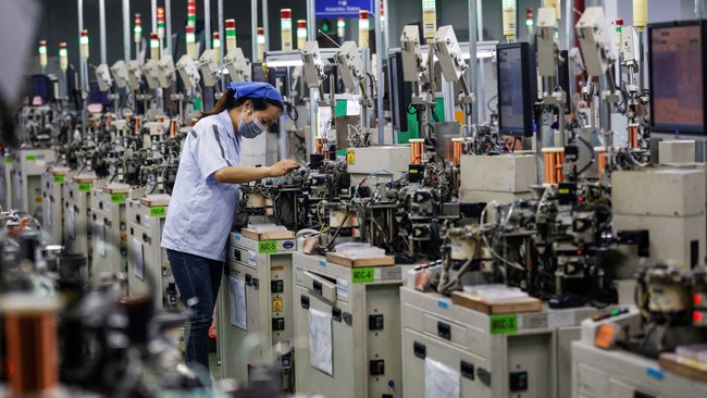 داده‌های رسمی روز چهارشنبه نشان داد شرکت‌های صنعتی چین در ماه‌های ابتدایی سال سود بیشتری را ثبت کرده‌اند که نشان از تقویت بهبود اقتصادی علیرغم کسادی مداوم در بخش املاک دارد.