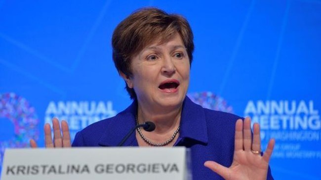 کریستالینا جورجیوا رئیس صندوق بین‌المللی پول خواستار تدابیری برای افزایش بهره‌وری و کاهش بدهی برای جلوگیری از آغاز  یک دهه  رشد پایین شده است.