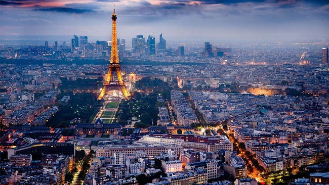 برآوردهای صندوق بین‌المللی پول حاکی از این است که رشد اقتصادی آهسته در فرانسه، طی پنج سال این کشور را از جمع 10 اقتصاد برتر جهان خارج خواهد کرد.