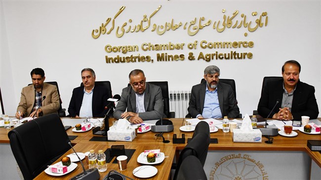 رئیس اتاق گرگان با اشاره به اینکه استان گلستان یکی از استان‌های مهم در تأمین مرغ چند استان کشور ازجمله تهران است، بر ضرورت حل مشکلات تأمین برق این صنعت تأکید کرد.