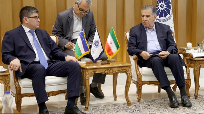 رئیس اتاق ایران در دیدار با سفیر ازبکستان در تهران با اشاره به توجه ازبکستان به توسعه زیرساخت‌ها، گفت: ایران می‌تواند در زمینه خدمات فنی و مهندسی در همه استان‌های ازبکستان سرمایه‌گذاری کند.