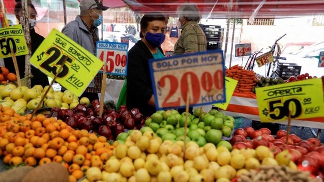 براساس اطلاعات منتشرشده در روز جمعه، شاخص قیمت جهانی مواد غذایی سازمان ملل متحد در ماه جولای اندکی کاهش یافت و کاهش در شاخص غلات تا حدی با افزایش قیمت گوشت، روغن‌های گیاهی و شکر جبران شد.