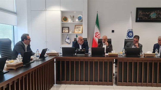 رئیس اتاق کرج با بیان اینکه سهم ایران از بازار جهانی محصولات حلال طی سال‌های اخیر کاهش یافته است، گفت: برگزاری اکسپوی حلال می‌تواند سکوی پرتابی برای رونق دوباره ایران در این صنعت و افزایش صادرات کشور باشد.