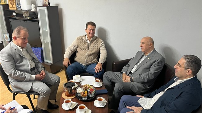 در دیدار رییس اتاق بازرگانی مشترک ایران و روسیه با رییس اتاق آستراخان روسیه بر توسعه همکاری‌ها تاکید شد.