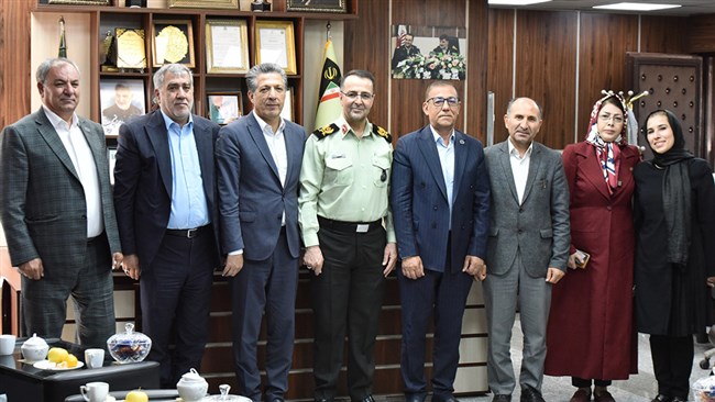 در دیدار رئیس اتاق ارومیه و فرمانده انتظامی آذربایجان غربی، بر نقش توسعه اقتصادی در ایجاد امنیت پایدار و ضرورت همکاری بخش خصوصی و نهادهای انتظامی در مسیر رشد و آرامش جامعه تأکید شد.