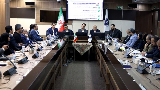 در نشست بررسی سامانه مؤدیان و پایانه‌های فروشگاهی، ضمن تأکید بر ایجاد شفافیت اقتصادی به کمک سامانه‌ها، تصریح شد: کمیسیون مالیات اتاق ایران حل مشکلات سامانه مؤدیان را پیگیری می‌کند.