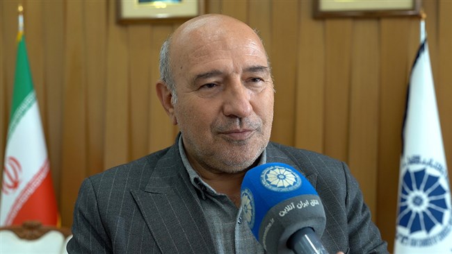 حسین گروسی، مدیرعامل منطقه آزاد ماکو در حاشیه امضای تفاهم‌نامه همکاری با اتاق ایران، از صدور کارنه‌تیر در مرز بازرگان و راه‌اندازی خط سبز گمرکی در این منطقه جهت تسریع فرایند ترازیت و ترخیص کالاهای فسادپذیر خبر داد.