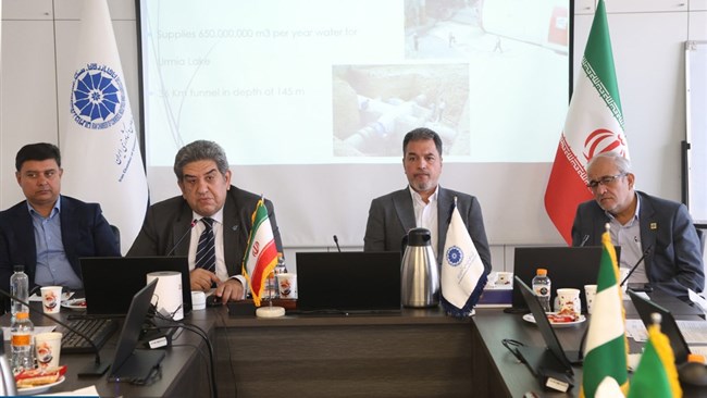 نایب‌رئیس اتاق ایران در افتتاحیه رویداد همکاری‌های ایران و آفریقا در حوزه خدمات فنی و مهندسی بر استفاده از فرصت‌های بی‌نظیر قاره آفریقا در حوزه خدمات فنی و مهندسی تأکید کرد.