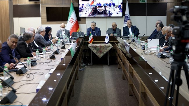 صمد حسن‌زاده رئیس اتاق ایران از برگزاری نخستین جلسه کارگروه مشترک اتاق ایران و بانک مرکزی خبر داد و گفت: فردا ۲۸ مهر اولین جلسه این کارگروه در راستای دریافت دیدگاه‌های مشورتی بخش خصوصی، برگزار می‌شود.