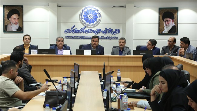 رئیس اتاق کرمان با اعلام آمادگی اتاق برای فراهم کردن زیرساخت های تامین مالی از طریق رمز ارزها و بلاک چین، گفت: نخستین بانک رمز ارز کشور می تواند در کرمان تشکیل شود و از کرمان به کل کشور تعمیم پیدا کند.