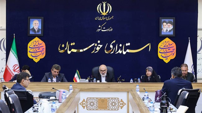 رئیس اتاق اهواز از تدوین چارچوب قانونی برای اولویت‌دهی به پیمانکاران بومی در پروژه‌های عمرانی و اجرایی خوزستان  خبر داد و گفت: این اقدام با هدف تقویت نقش بخش خصوصی در استان انجام می‌شود.