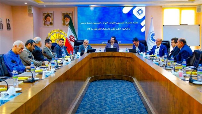 در نشست کارشناسی شورای گفت‌وگوی استان قزوین ضمن بررسی آخرین وضعیت فرآیند صدور بارنامه حمل کالا و درخواست اصلاح سامانه، از خروج منابع مالیاتی به خارج از استان انتقاد شد.