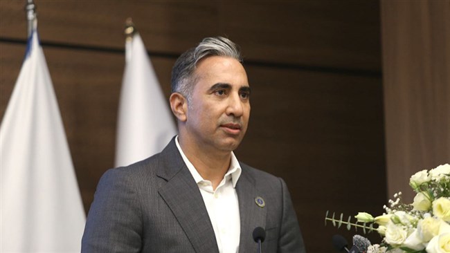 نایب‌رئیس اتاق بندرعباس با انتقاد از تصمیمات ارزی دولت گفت: ادامه سیاست‌های دستوری در تعیین نرخ ارز، صنایع استان را با کاهش ۳۰ درصدی تولید و خطر رکود جدی روبه‌رو کرده است.