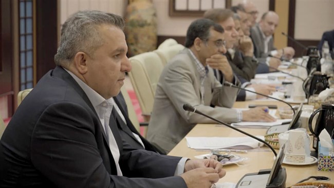 در نشست شورای گفت و گوی استان بوشهر با اشاره به شرایط خاص اقتصاد کشور در داخل و محیط بین المللی، بر لزوم رفع موانع تجارت خارجی و تسهیل صادرات و رفع تعهد ارزی تاکید شد.