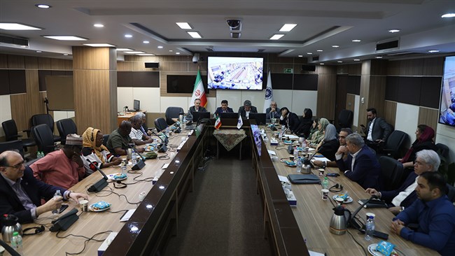 به ابتکار کمیسیون خدمات فنی‌ومهندسی و احداث اتاق ایران و فدراسیون صنعت آب ایران، زمینه همکاری ایران و آفریقا در صنعت آب مهیا و در این رابطه تفاهم‌نامه با چهار کشور امضا می‌شود.