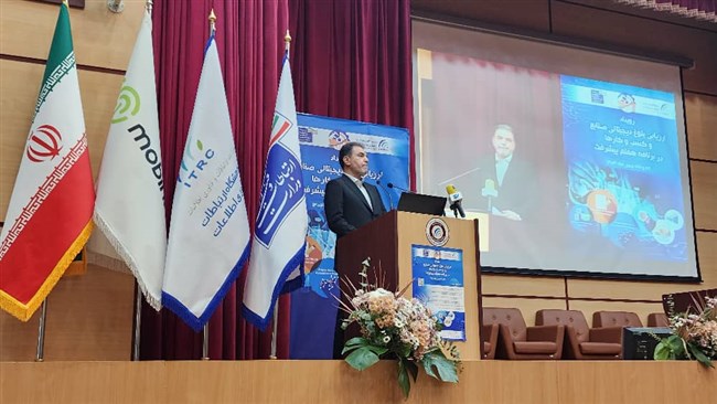 نایب‌رئیس اتاق بازرگانی، صنایع، معادن و کشاورزی ایران  با تأکید بر اهمیت به‌کارگیری فناوری‌های دیجیتال و توسعه اقتصاد داده محور، بلوغ دیجیتال را شاخص توسعه کسب‌وکار در کشور دانست.