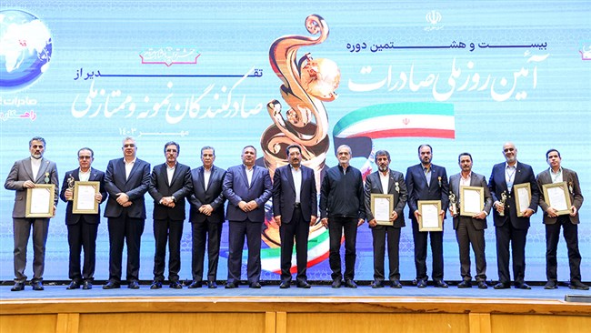 صمد حسن‌زاده رئیس اتاق ایران ضمن نگاهی به چالش‌های حوزه صادرات بر اهمیت تثبیت سیاست‌های ارزی تاکید کرد و گفت: تغییر مداوم سیاست‌های ارزی باعث سردرگمی صادرکنندگان و از دست رفتن بازارهای هدف می‌شود.