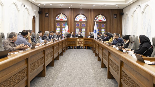 در نشست کمیسیون صادرات اتاق یزد که با حضور نمایندگان اتاق‌های مشترک بازرگانی با کشورهای کویت، امارات و بلاروس برگزار شد، ظرفیت‌های اقتصادی استان یزد به ویژه در حوزه صادرات مورد بحث و تبادل نظر قرار گرفت.