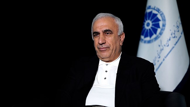 فرج‌الله معماری رئیس کمیسیون اقتصاد کلان اتاق ایران در یادداشت اخیر به ظرفیت صندوق‌های سرمایه‌گذاری بخشی اشاره و آن را ابزاری برای هدایت نقدینگی به سمت پروژه‌های پیشران معرفی می‌کند.