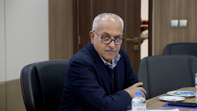 کیوان کاشفی عضو هیات رئیسه اتاق ایران در یادداشتی ضمن اشاره به انحلال بانک آینده می‌گوید نظام بانکی باید بازگشت اعتماد را هدف گیرد و اعتماد عمومی در نظام مالی، با نظم، شفافیت و عدالت احیا می‌شود.