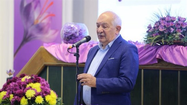 در دومین جشنواره روز ملی زعفران، فعالان اقتصادی، مسئولان بخش کشاورزی و نمایندگان نهادهای ملی بر ضرورت تحول بنیادین در زنجیره ارزش زعفران ایران تأکید کردند.
