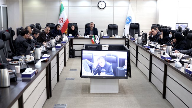 اعضای کارگروه شورای گفت‌وگو مقرر کردند موضوع اصلاح یا لغو تبصره (2) آیین‌نامه اجرایی قانون مقررات صادرات و واردات، از سوی دبیرخانه این شورا در وزارت صمت و کمیسیون اقتصادی دولت پیگیری شود.