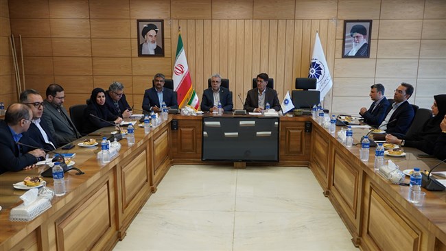 در راستای اجرای تفاهم‌نامه همکاری اتاق همدان و پارک علم و فناوری همدان، رویداد استارتاپی با محوریت «امنیت غذایی، فناوری زیستی و کشاورزی نوین» روز یکشنبه ۴ آبان‌ماه ۱۴۰۴ در محل اتاق همدان برگزار شد.