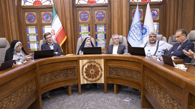 رییس کمیسیون گردشگری اتاق یزد، گفت: بافت تاریخی یزد مهم‌ترین سرمایه پایدار استان است و مانند نفت ارزشمند است؛ این تفاوت که نفت روزی تمام می‌شود، اما ارزش بافت تاریخی یزد هر روز بیشتر و محسوس‌تر می‌شود.