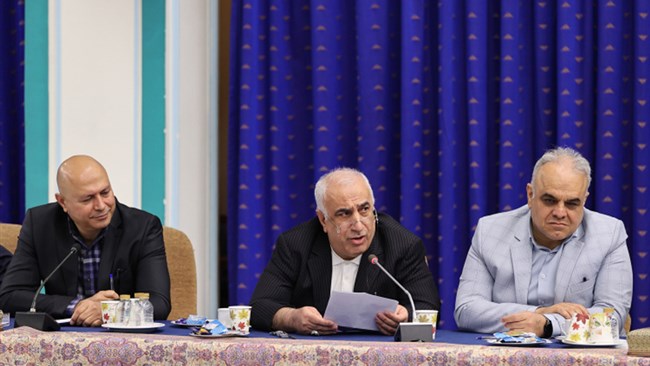 رییس اتاق سمنان در نشست جمعی از فعالان اقتصادی و پیشکسوتان اتاق ایران با رییس‌جمهور گفت: امیدواریم در دولت چهاردهم شاهد «آغاز یک حکمرانی آینده نگر» و «پایان دولت پنهان» باشیم.