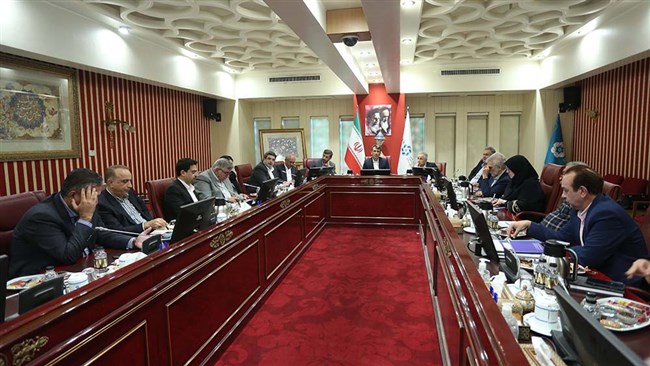 سی‌وچهارمین نشست هیئت نمایندگان اتاق اصفهان به بررسی روند اجرا و دستاوردهای نخستین نمایشگاه سرمایه‌گذاری اصفهان (ایزینکس) اختصاص داشت؛ رویدادی که به نماد همکاری بخش خصوصی و دولتی در مسیر رونق اقتصادی تبدیل شد.