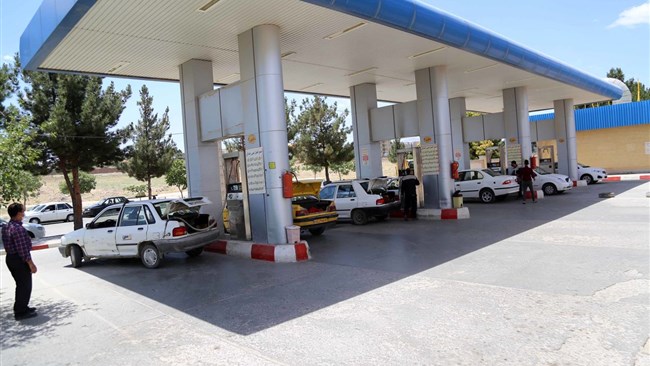 در نشست کارگروه شورای گفت‌وگو با توجه به برخی انتقادات از سوی فعالان اقتصادی نسبت به برخی بندهای قرارداد بین جایگاه‌ها و شرکت ملی گاز بر لزوم ساماندهی قراردادهای نظارتی با رویکرد یکپارچه‌سازی تأکید شد.