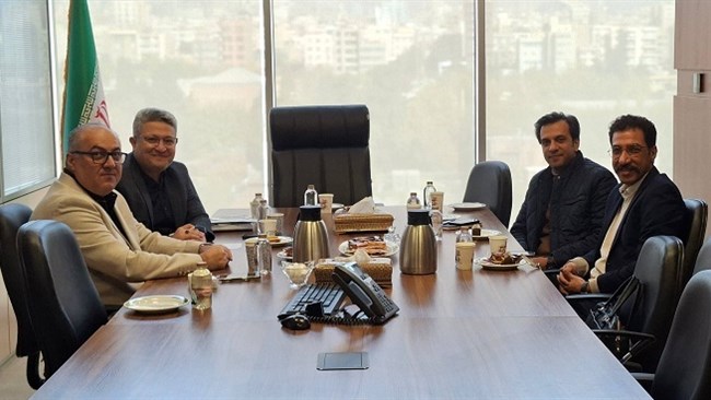 در نشست مشترک کمیسیون کسب‌وکارهای نوین و دانش‌بنیان اتاق ایران با بنیاد ملی پویانمایی ایران، بر تشکیل کارگروه تخصصی صنایع کاراکترمحور و توسعه همکاری‌ها در حوزه پویانمایی و صنایع خلاق تأکید شد.