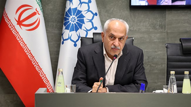 کیوان کاشفی عضو هیات رئیسه اتاق ایران با اشاره به برگزاری یکصدوسی‌وسومین نشست شورای گفت‌وگو گفت: بر اساس توافقات این نشست، شورای عالی معادن درباره اصلاح ماده 26 آیین‌نامه قانون معادن تصمیم می‌گیرد.