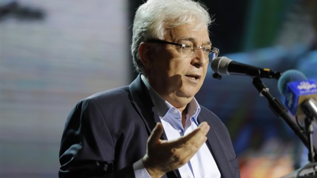 ژائله با انتقاد از نبود اقدام عملی برای اصلاح قانون مبارزه با قاچاق کالا و ارز، گفت: این قانون باید اصلاح شود، چراکه ما تحت تحریم هستیم و باید ترتیبی اتخاذ شود تا سرمایه‌گذار خارجی بتواند با چمدان ارز وارد کشور کند.