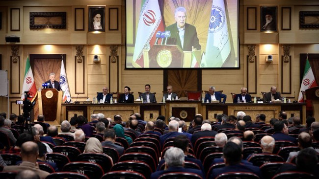 بیست و هشتمین نشست هیات نمایندگان اتاق بازرگانی، صنایع، معادن و کشاورزی ایران با محوریت بررسی مسائل روز اقتصاد و ارائه گزارش‌هایی درباره اقدامات انجام شده پیرامون حادثه انفجار بندر شهید رجایی برگزار شد.