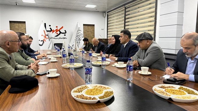 در دیدار هیات تجاری اتاق ایران با شرکت برق افغانستان حضور سرمایه‌گذاران ایرانی در حوزه تولید انرژی بادی، تکمیل پروژه‌های متوقف و به طور کلی تامین انرژی موردنیاز این کشور تاکید شد.