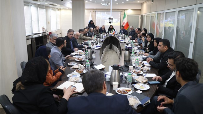 رییس کمیسیون مسئولیت اجتماعی و حاکمیت شرکتی اتاق ایران در واکنش نسبت به ارائه مجدد طرح مسئولیت اجتماعی بنگاه‌ها به هیئت رییسه مجلس، گفت: این طرح در شرایط کنونی می‌تواند بار اضافی بر بنگاه‌های خصوصی تحمیل کند.