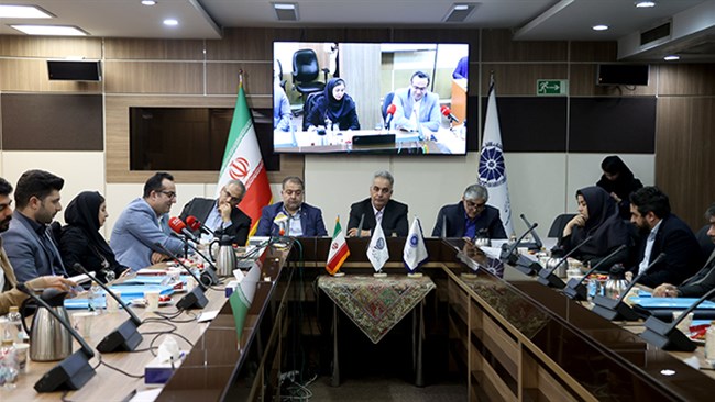 در نشست سازمان ملی کارآفرینی با اشاره به وجود 94 هزار پروژه ناتمام در کشور، تأکید شد: با بودجه عمرانی فعلی اتمام این پروژه‌ها بیش از 100 سال زمان نیاز دارد و ما راهی جز جلب سرمایه ایرانیان خارج از کشور نداریم.