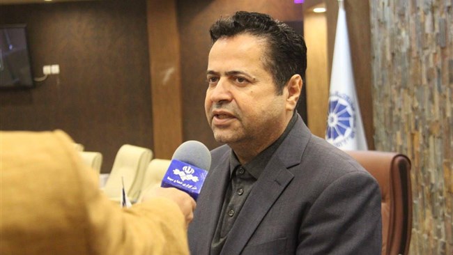 حسین پیرموذن نایب‌رئیس اتاق ایران معتقد است نظام ارز چند نرخی بستری برای فساد، بی‌عدالتی و هدررفت منابع است و باید با حرکت به سمت تک نرخی شدن ارز، اقتصاد را از بیماری رانت‌خواری نجات دهیم.