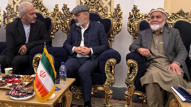 در دیدار نایب‌رئیس اتاق ایران با رئیس اتاق زراعت افغانستان، تمرکز دو طرف روی کشت قراردادی برای دستیابی به توازن تجاری بین ایران و افغانستان پیشنهاد شد.