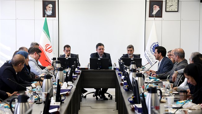 در نشست اخیر کمیسیون فناوری اطلاعات و ارتباطات اتاق ایران ضمن تاکید بر تعامل هدفمند با حاکمیت، دولت و مجلس برای تعیین جایگاه اصلی اقتصاد دیجیتال، مقرر شد اهداف در چارچوب ۵ کمیته تخصصی پیگیری شود.