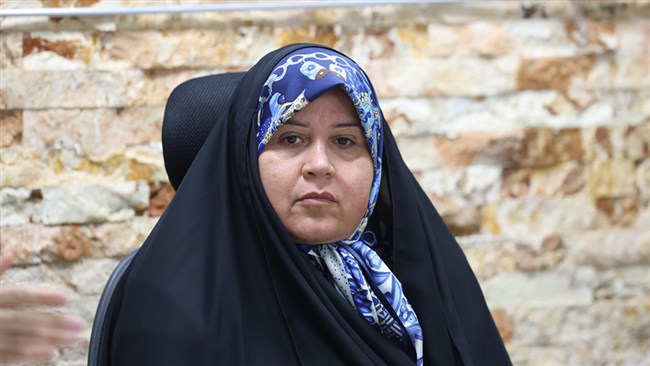 دبیرشورای گفتگوی دولت وبخش خصوصی خوزستان گفت: برای جلوگیری ازفشار بر رانندگان وانت‌بار وبازگشت روندها به چارچوب قانونی،توقف موقت صدور پروانه‌های دوگانه تا تعیین تکلیف نهایی ضروری است.