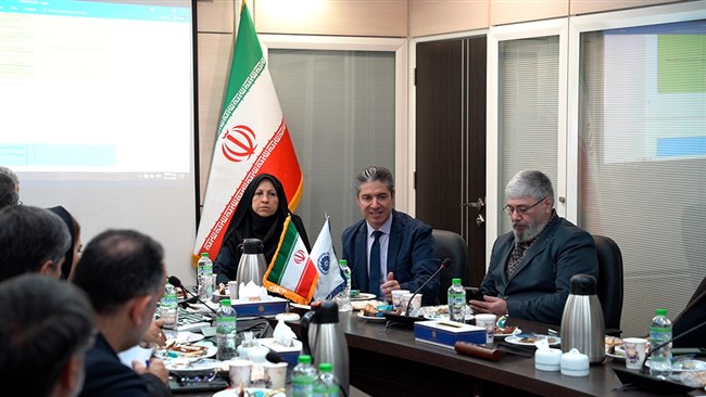 سهیلا محبی، نایب رئیس کمیسیون مسئولیت اجتماعی و حاکمیت شرکتی اتاق ایران با بیان اینکه نیازمند رویه هماهنگ در این حوزه هستیم،گفت:در نشست این کمیسیون ترویج مهارت‌آموزی برای جوانان و ارتباط آن با صنعت مورد تاکید قرار گرفت.