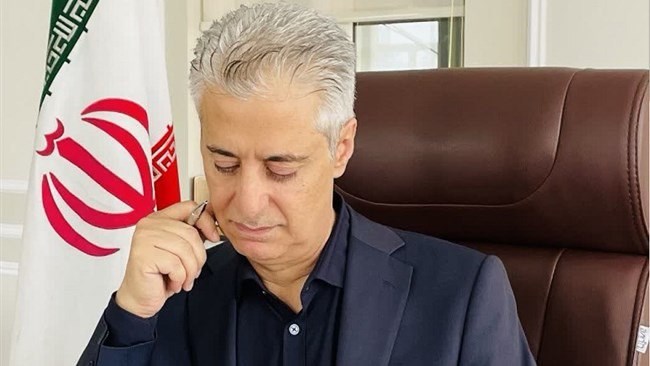 مهدی جعفری، نایب رییس اتاق سمنان در یادداشتی به معضل سامانه های متعدد، موازی و پیچیده پرداخته که محیط کار تولید و فعالیتهای اقتصادی را نامساعدتر کرده اند.